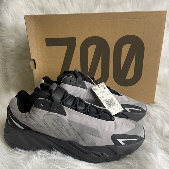 Adidas • Yeezy Boost 700 MNVN Metallic • Size